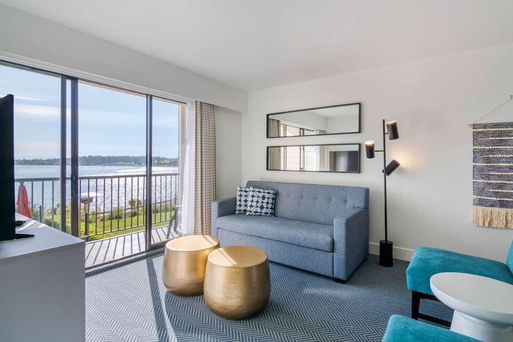 Bayside Oceanfront Resort Parksville Quarto foto